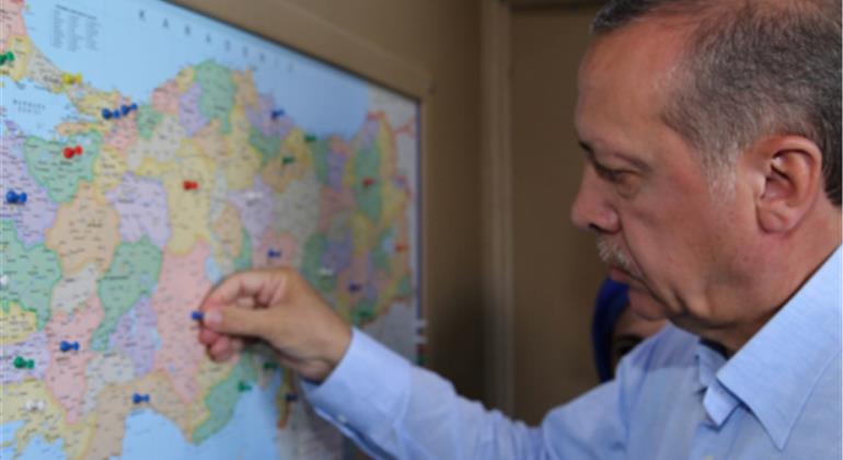فرمانده عراقي: اردوغان تلاش مي کند کار نيمه تمام داعش را کامل کند