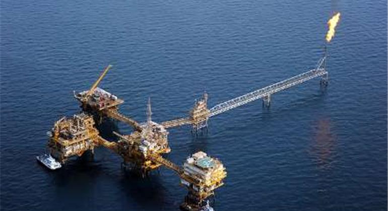 در سال 1394؛  ایران 144 میلیون بشکه نفت از میدان های نفتی خلیج فارس تولید کرد